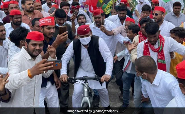 The 'Desh Bachao, Samajwadi Cycle Yatra' is a massive cycling expedition primarily covering Uttar Pradesh ahead of the Lok Sabha elections.