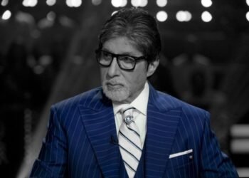 Responding to the remark, EAM Jaishankar said that 'big bullies' don't provide $4.5 billion in aid when neighbours are in distress and praised by Amitabh Bachchan