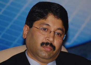 The former IT minister sought accountability from the Centre over the financial fraud incidents reported in recent years, asking what steps were being taken to protect citizens' private data.