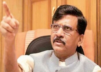 Shiv Sena leader Sanjay Raut criticizes BJP for welcoming Pakistani cricketers in Ahmedabad.