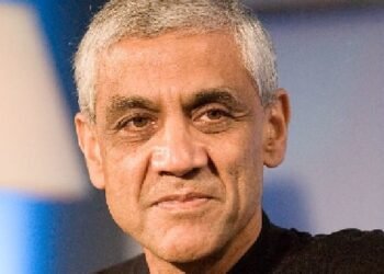In response to the controversy surrounding Narayana Murthy's comments about working 70 hours a week, Vinod Khosla advised individuals who felt attacked to seek mental therapy and learn to toughen up.