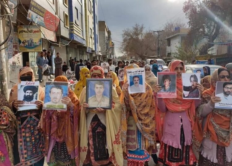 Baloch Republican Party claims that the labour quarters of Sui town in Dera Bugti district have been sealed by the Pakistani enforcement agencies