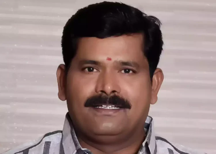 Karnataka's new law requires businesses to display 60% of their name in Kannada on signboards, with non-compliance risking licence cancellation. The move aims to boost the use of Kannada in public and private sectors, as outlined by the Siddaramaiah-led Congress government.